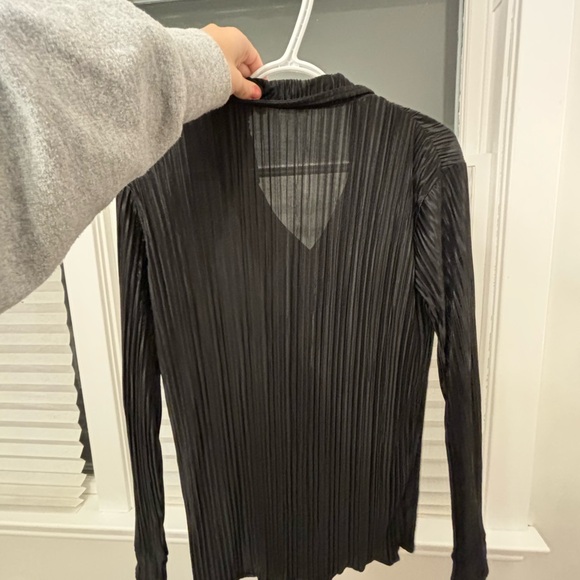 Amazon 2 piece set - Picture 2 of 3